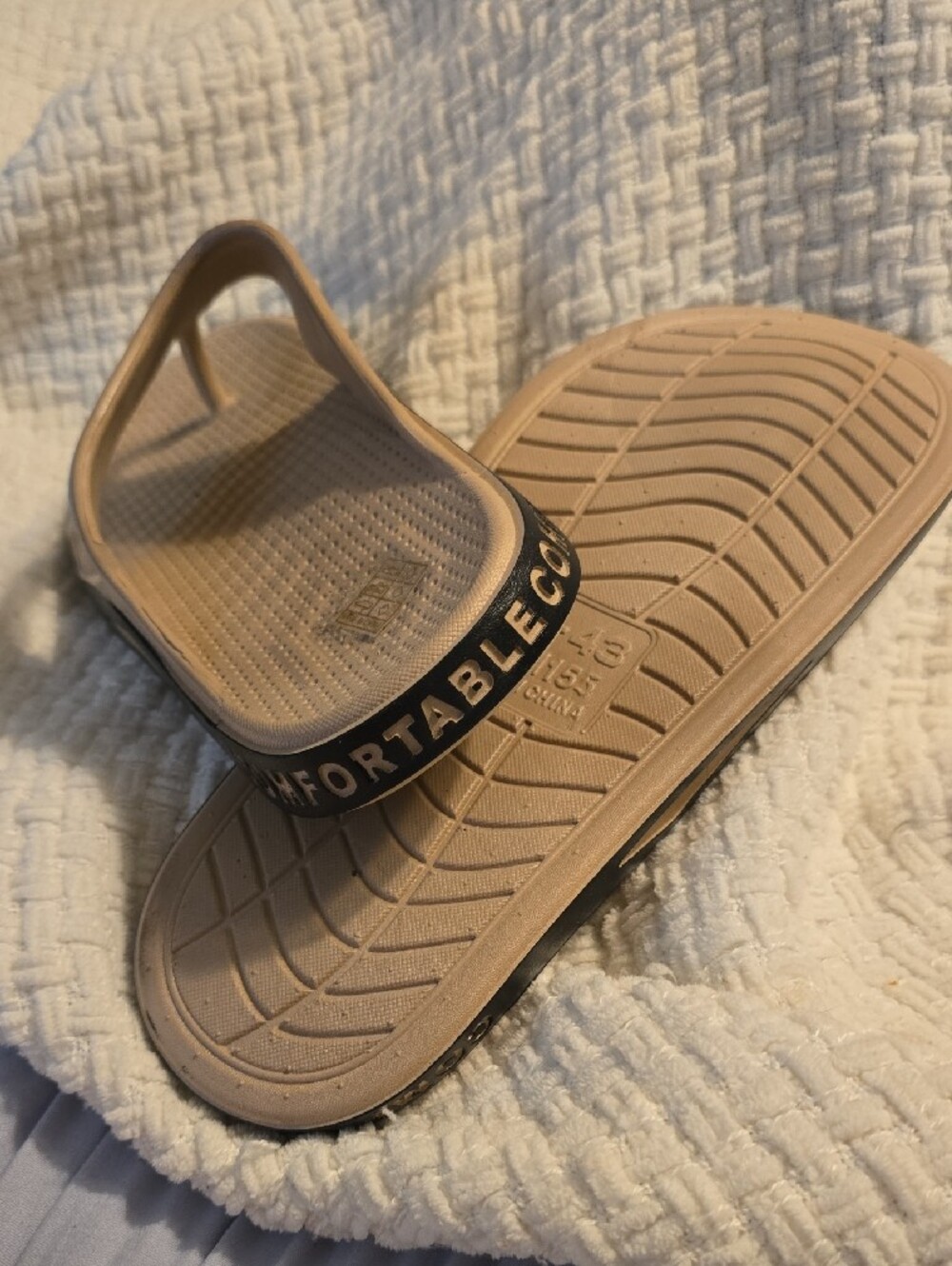 Mens Flip Flops - Picture 2 of 3